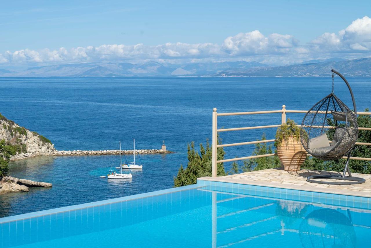 Pangolas Apartments Paxos Longós Exteriör bild