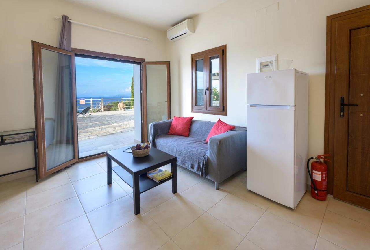 Pangolas Apartments Paxos Longós Exteriör bild