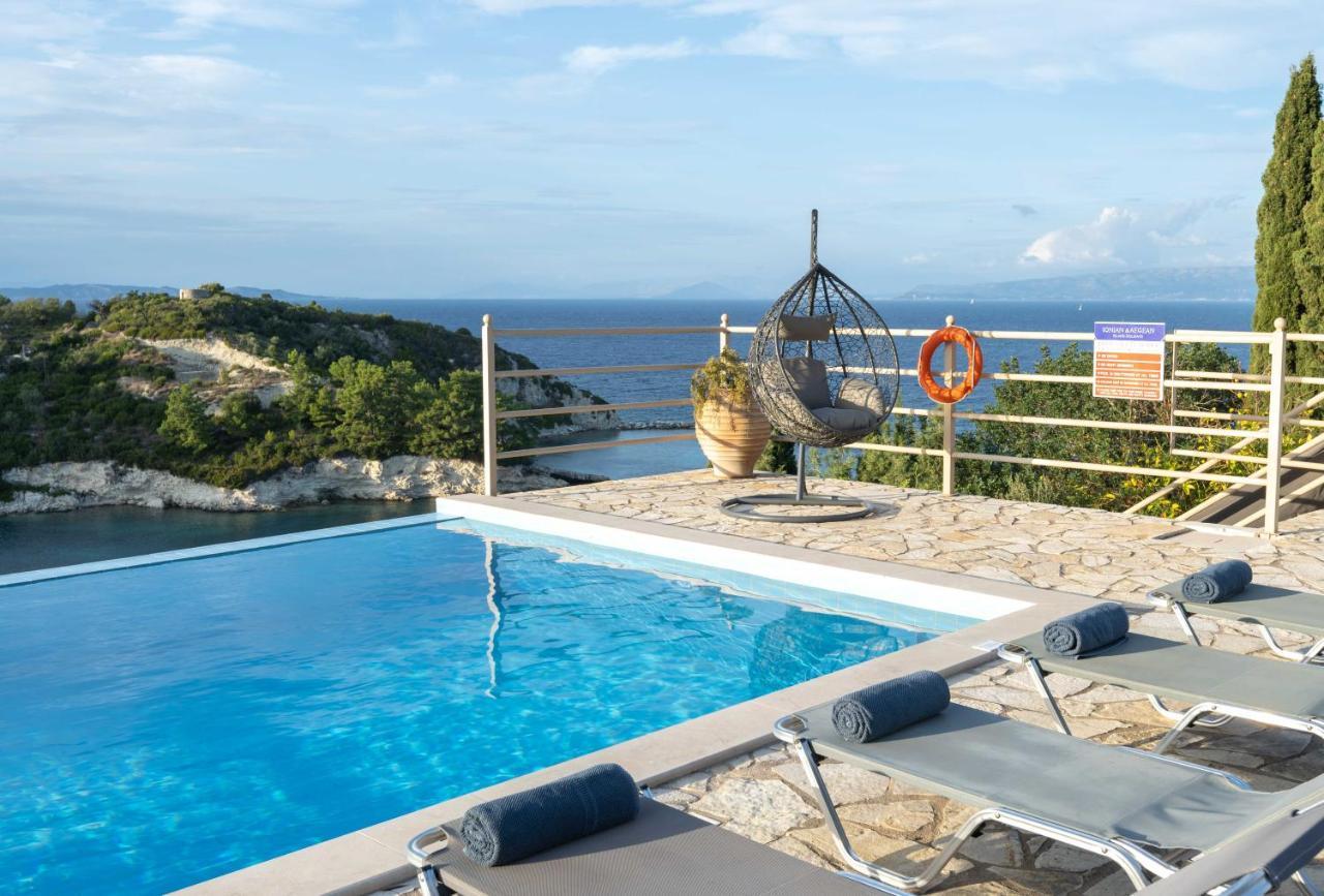 Pangolas Apartments Paxos Longós Exteriör bild