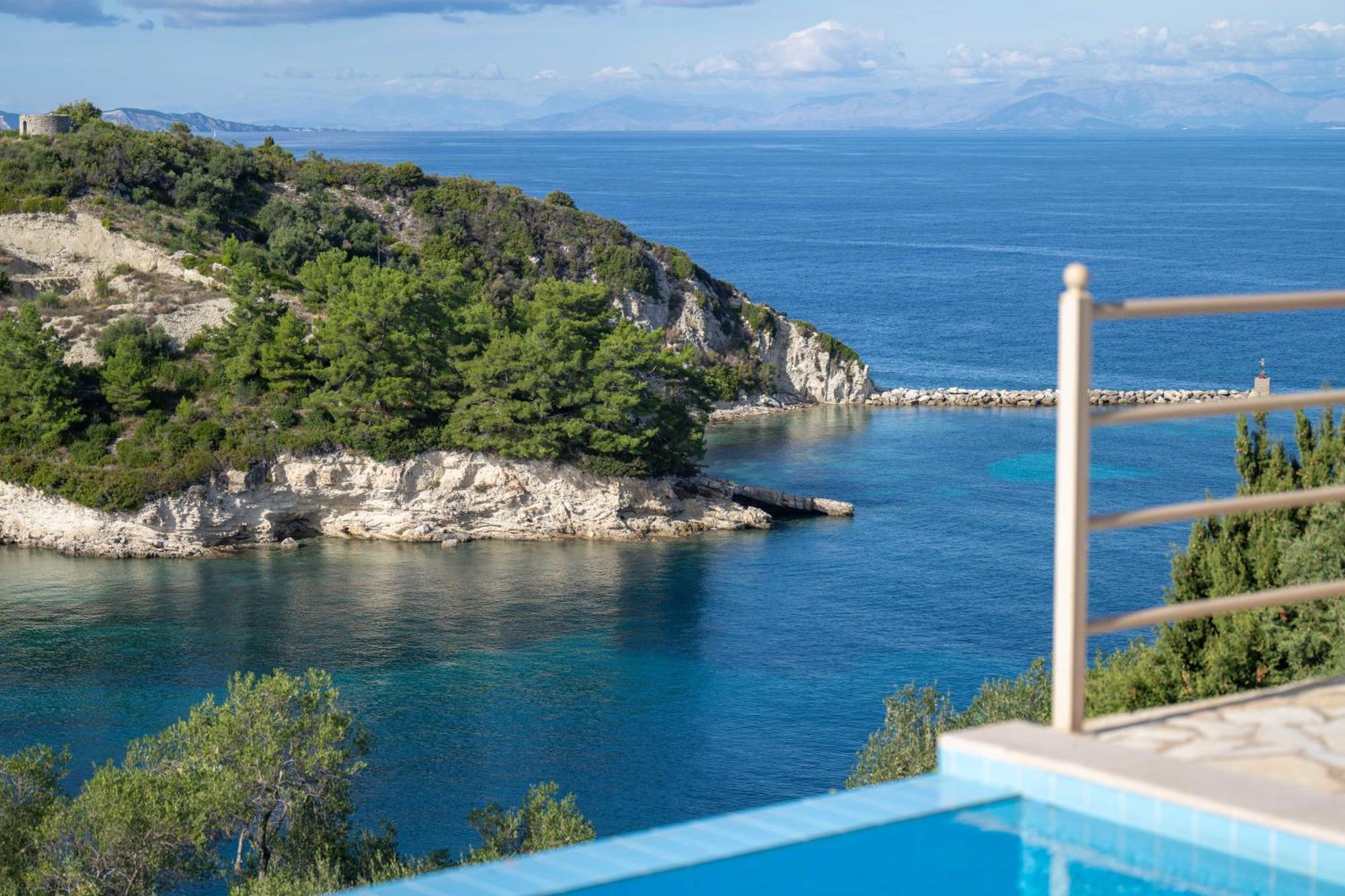 Pangolas Apartments Paxos Longós Exteriör bild