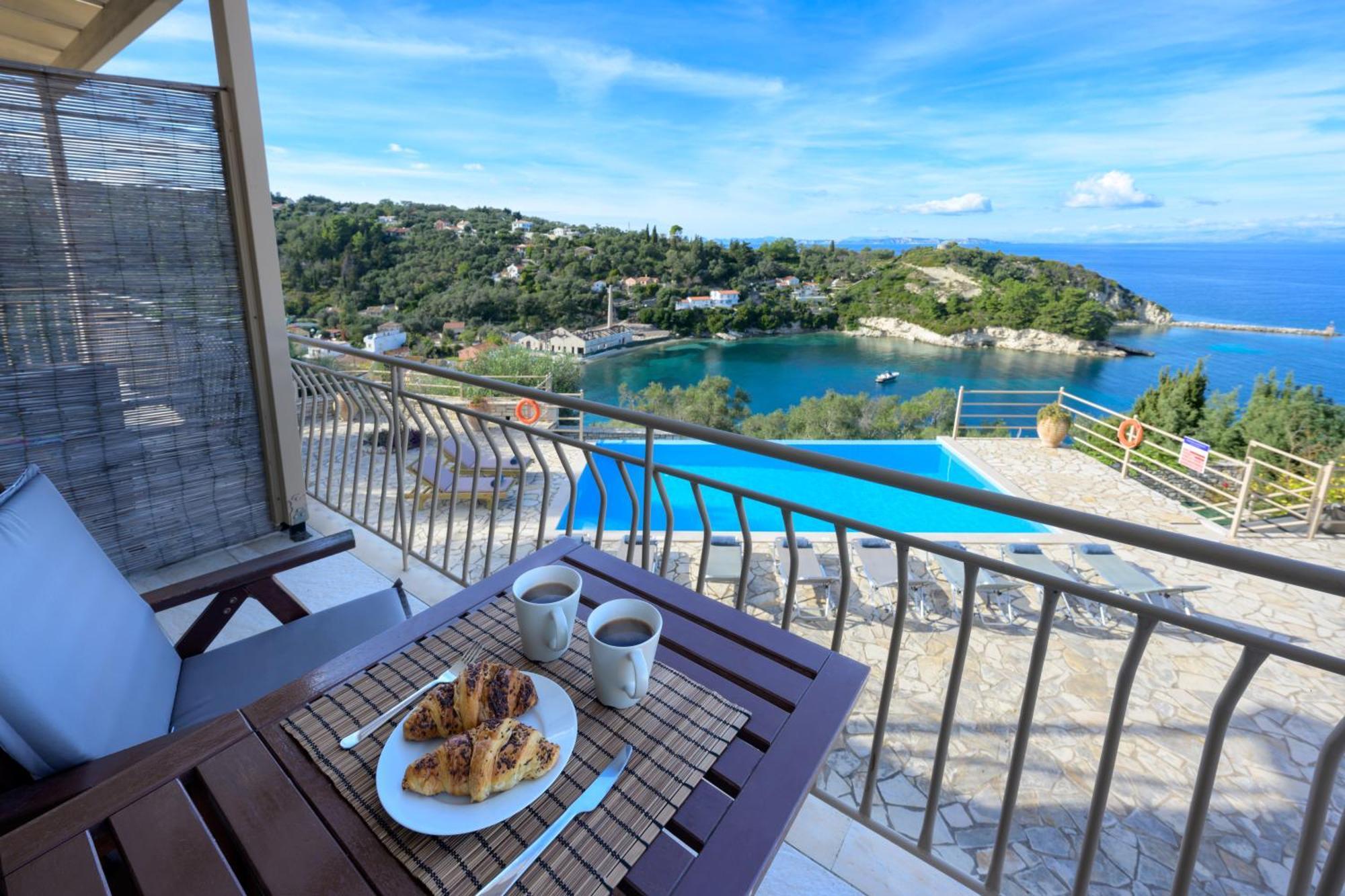 Pangolas Apartments Paxos Longós Exteriör bild