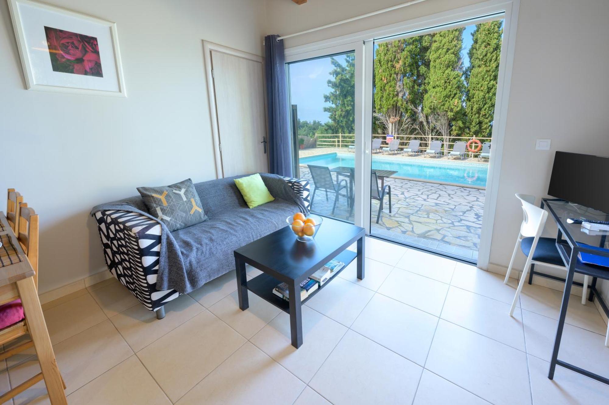 Pangolas Apartments Paxos Longós Exteriör bild