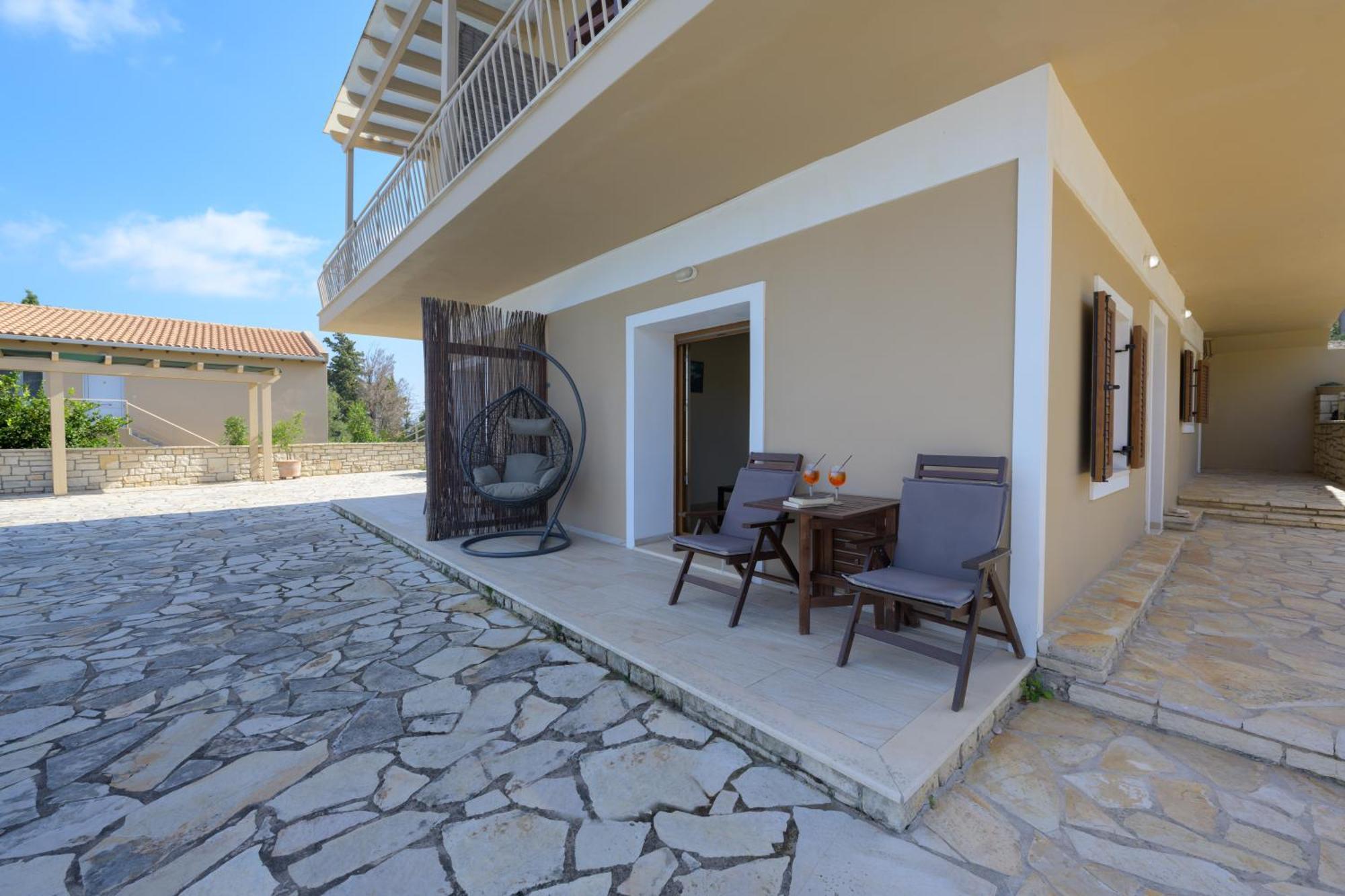 Pangolas Apartments Paxos Longós Exteriör bild