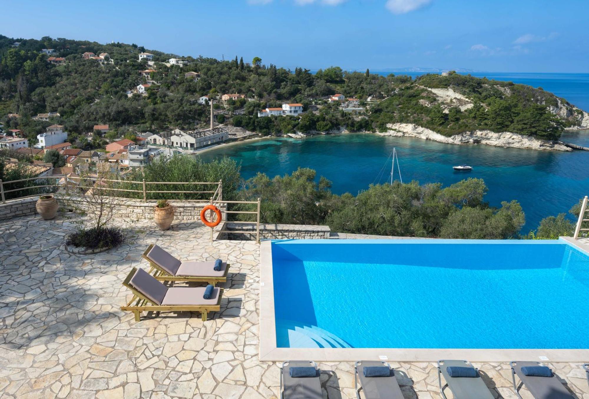 Pangolas Apartments Paxos Longós Exteriör bild