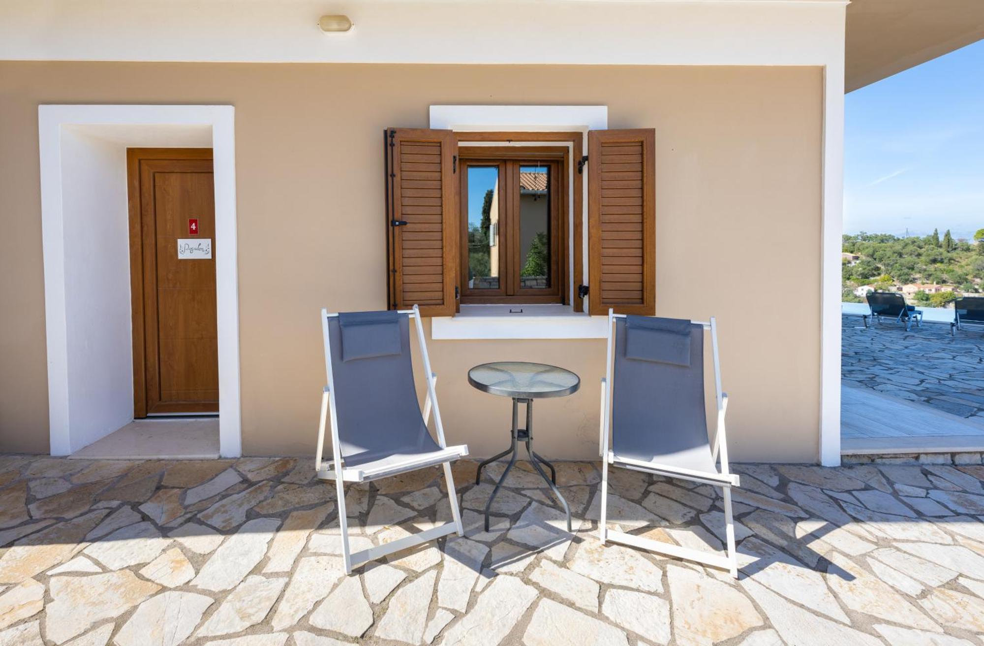Pangolas Apartments Paxos Longós Exteriör bild