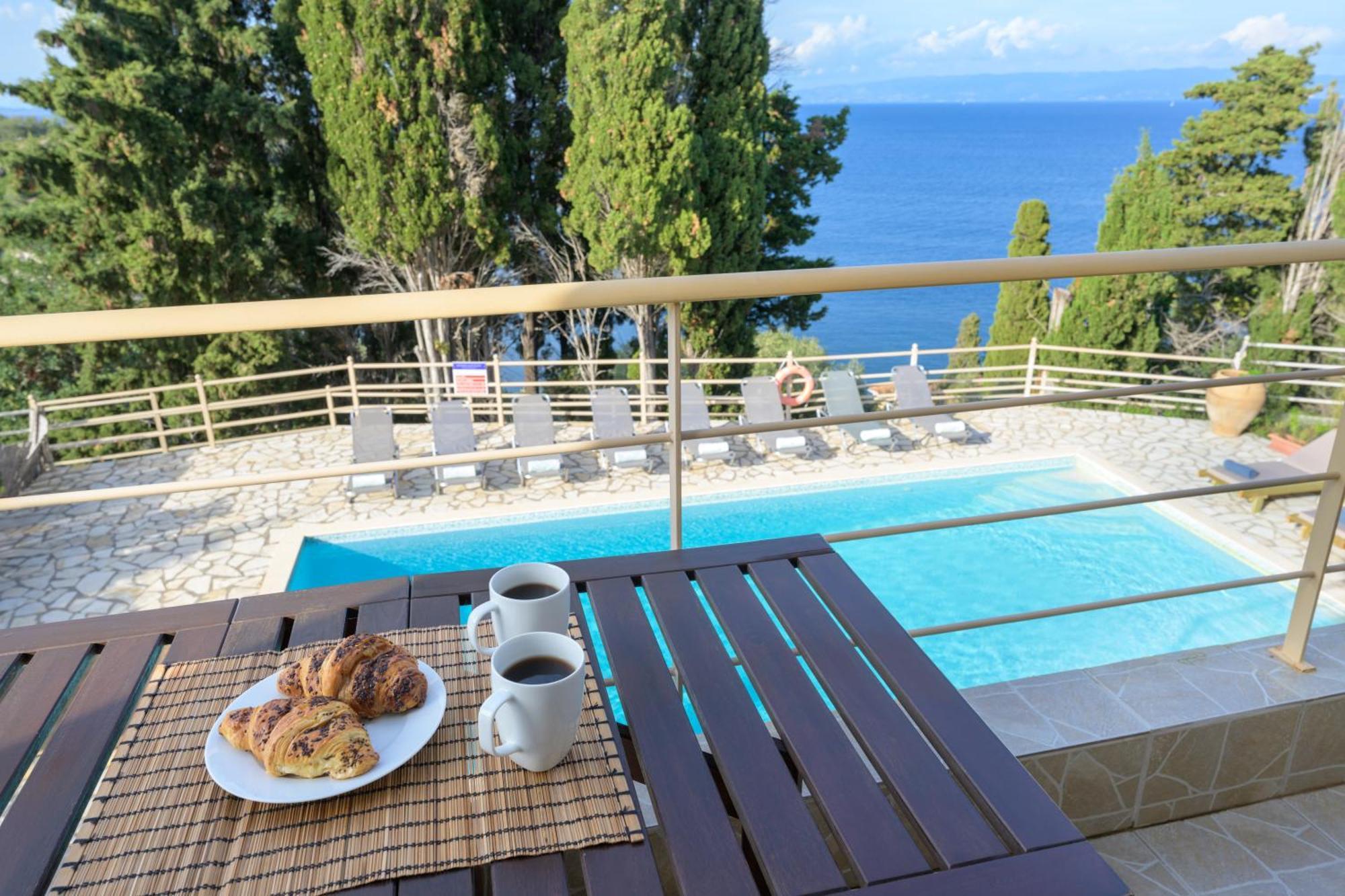 Pangolas Apartments Paxos Longós Exteriör bild